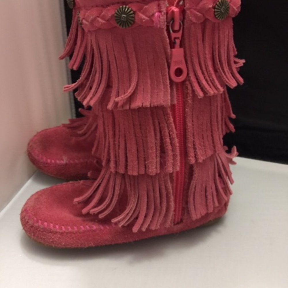 Minnetonka Girls Fringe Boots Size 10 - Picture 3 of 5
